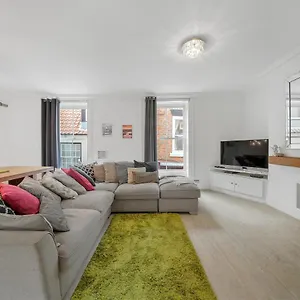  Apartment 30 Percent Off! The Gem - 4 Bedrooms United Kingdom